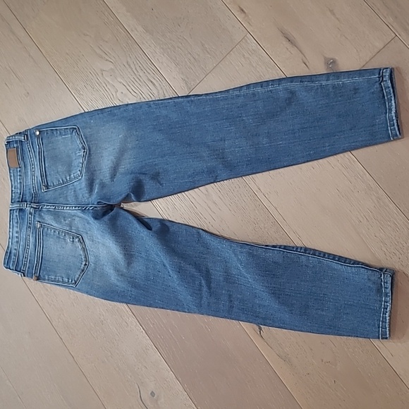 Judy Blue Jeans Women's sz 26 Relaxed Fit Mid Rise Distressed Crop Denim Jeans - Picture 4 of 14